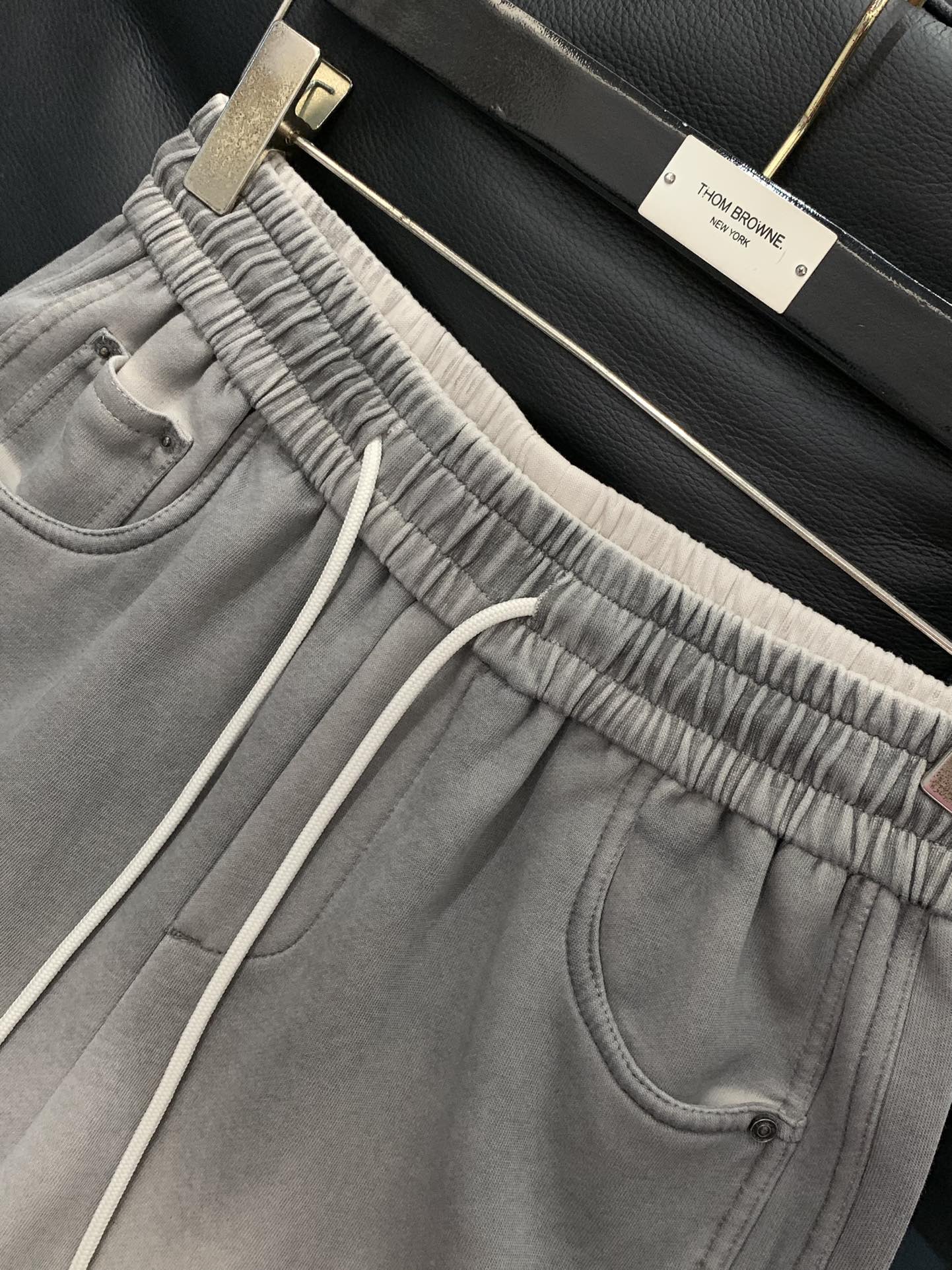 ，Maison Margiela马吉拉，2025秋季最新品，时尚休闲裤，专柜同步有售，原单狠货，采用进口