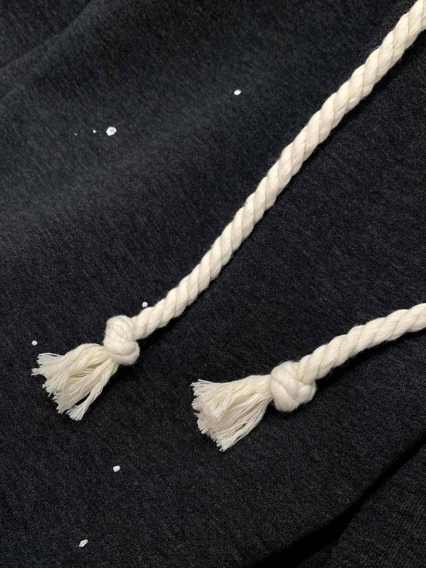 ，ARCTERYX 始祖鸟，2025秋季新品，时尚休闲裤，专柜同步有售，原单狠货，采用进口原版面料，顶级