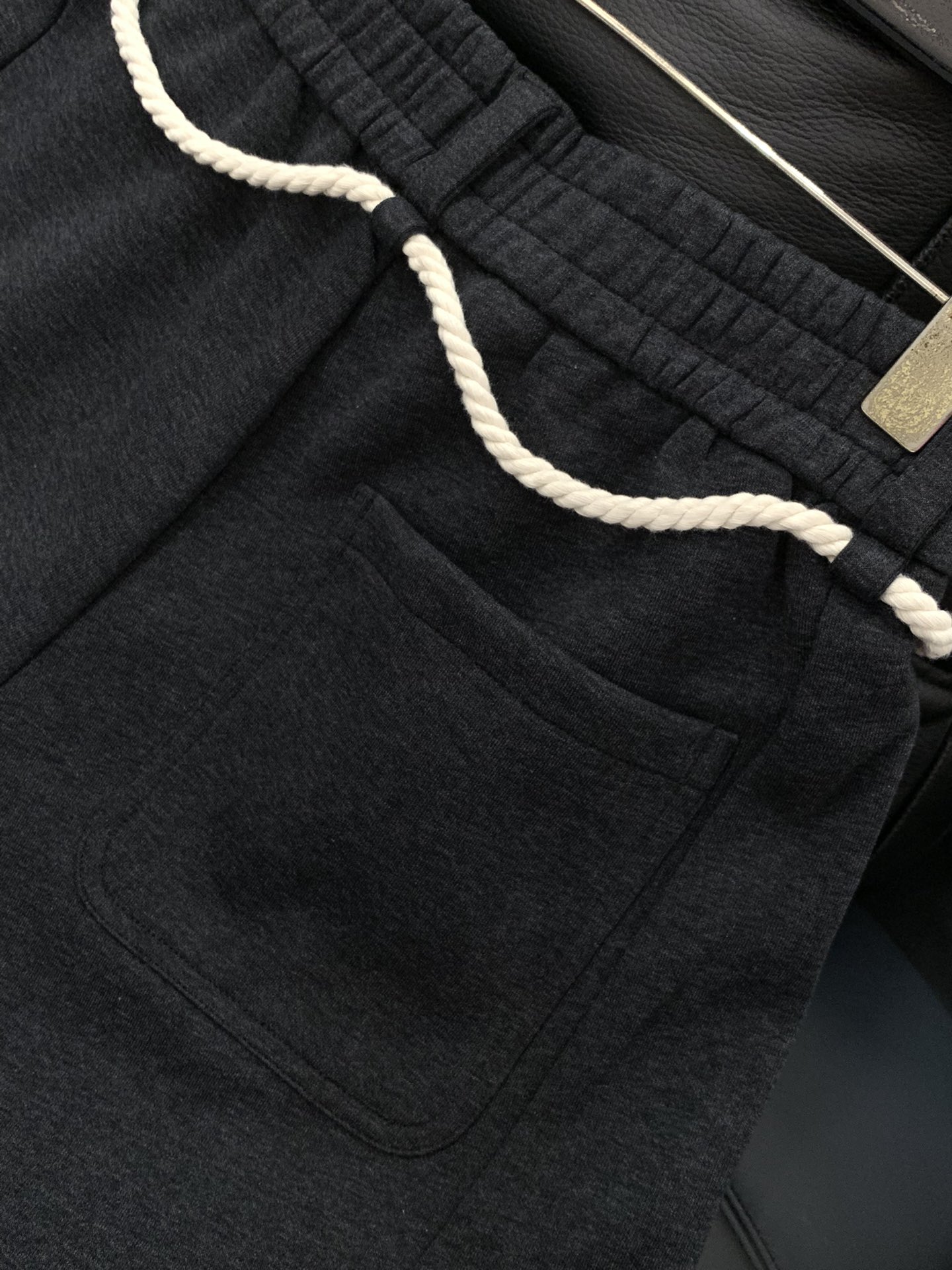 ，ARCTERYX 始祖鸟，2025秋季新品，时尚休闲裤，专柜同步有售，原单狠货，采用进口原版面料，顶级