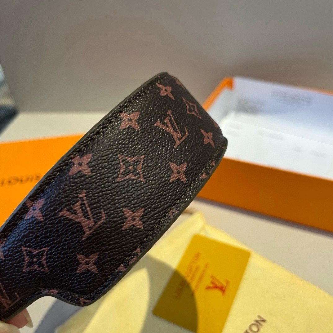 🆕

Lv路易威登新款发箍