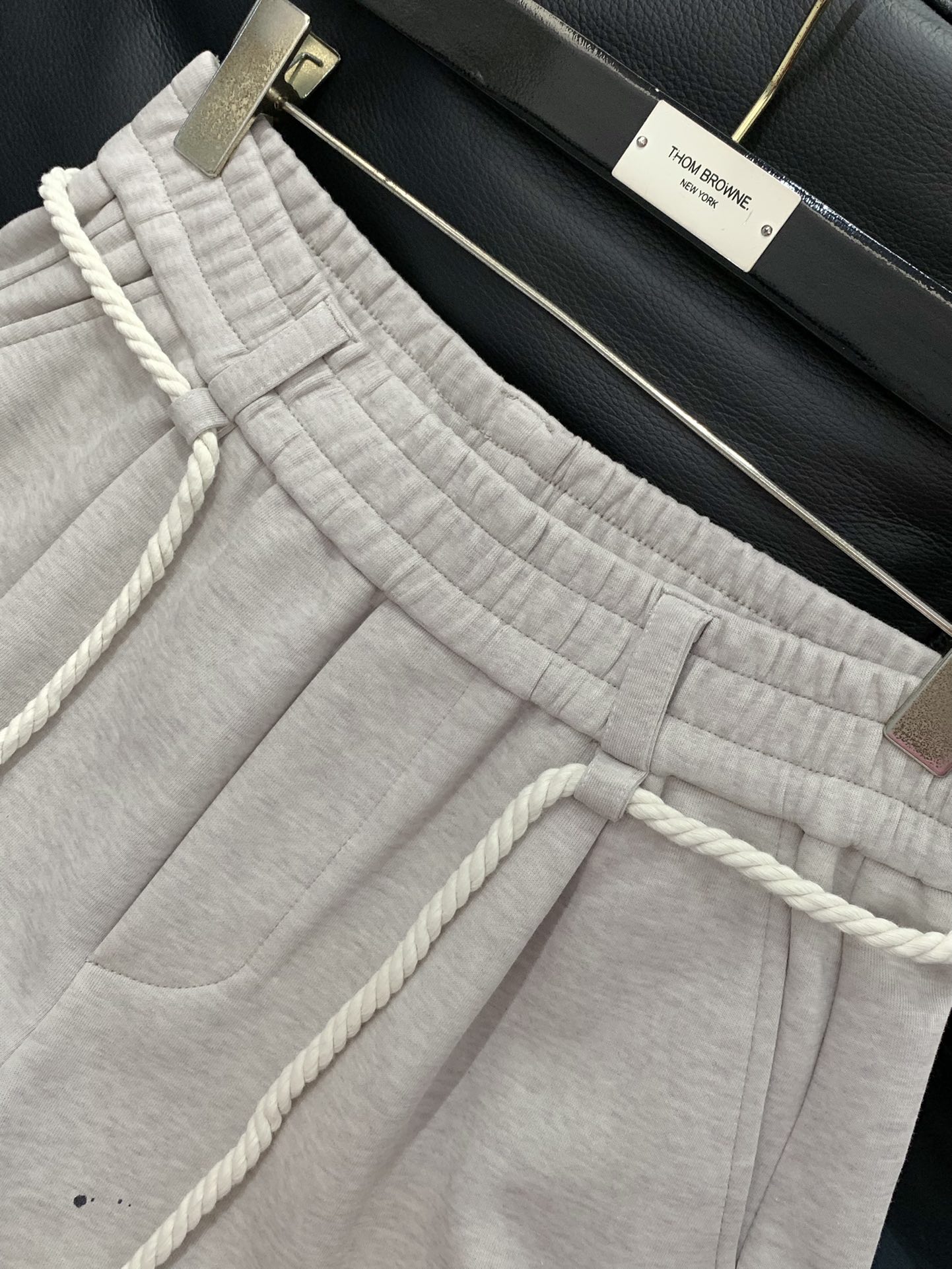 ，ARCTERYX 始祖鸟，2025秋季新品，时尚休闲裤，专柜同步有售，原单狠货，采用进口原版面料，顶级