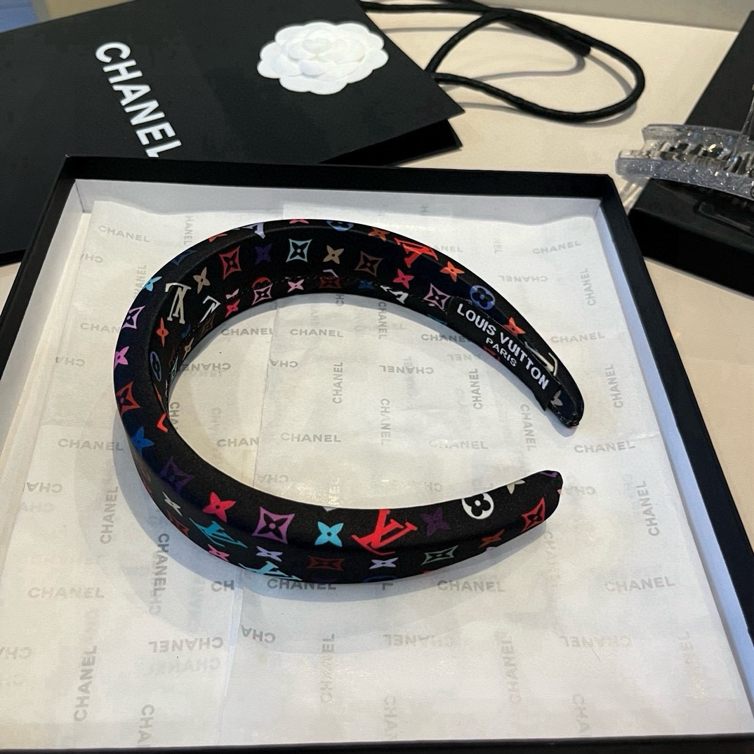 🆕

Lv路易威登新款发箍