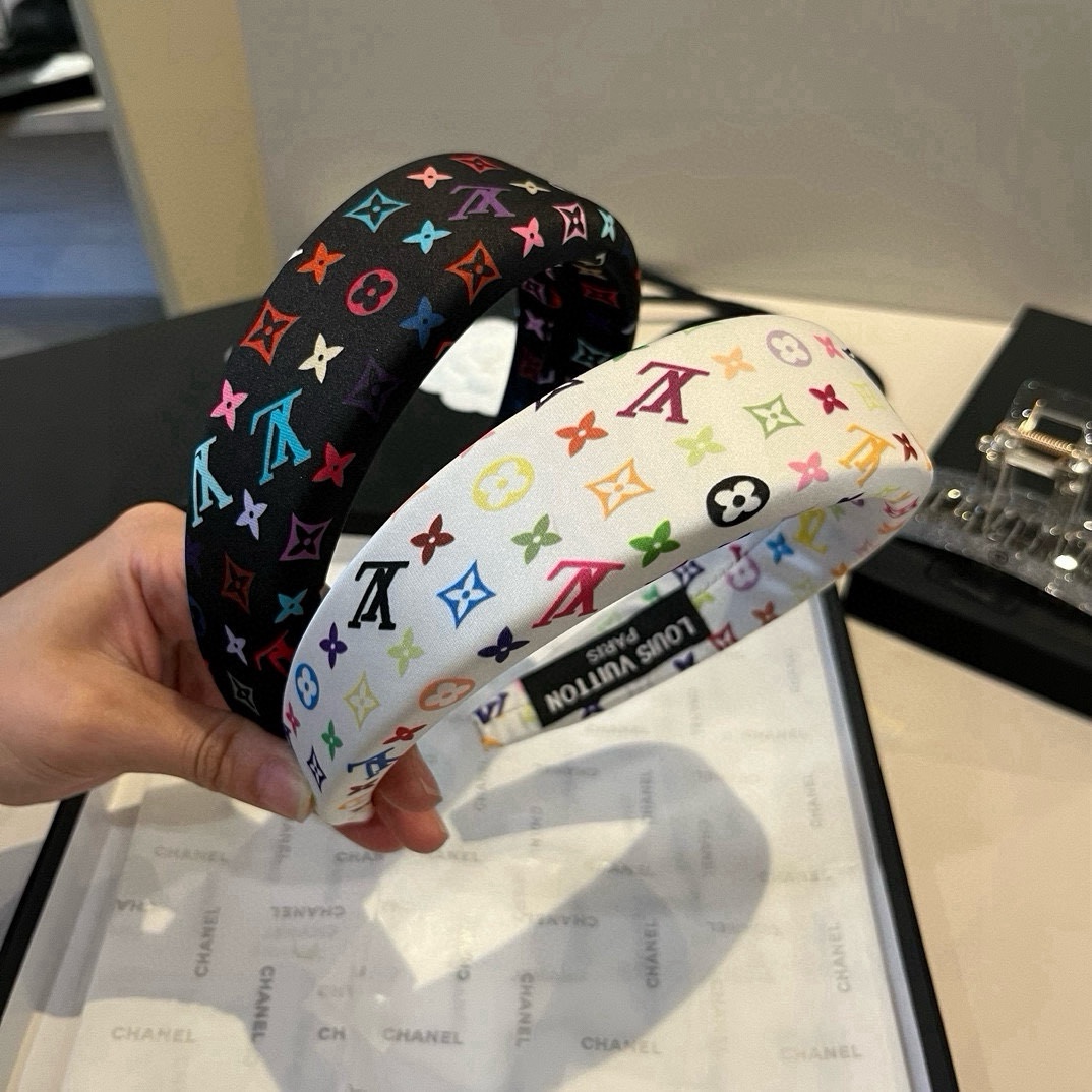 🆕

Lv路易威登新款发箍