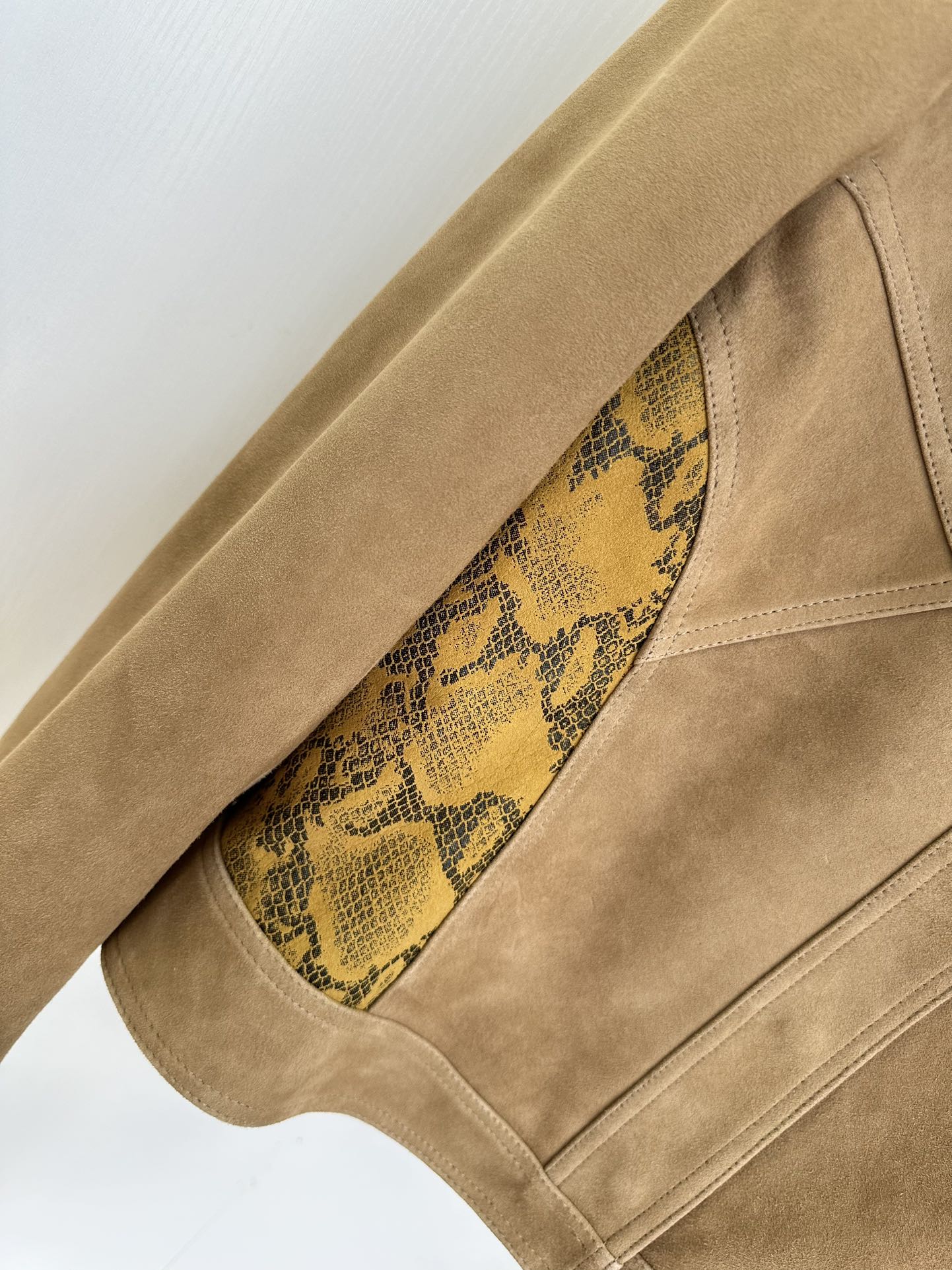 Snakeskin Suede Leather Jacket for Women - Fitted Waist, Unique Design 10 i1755766339 2206 8