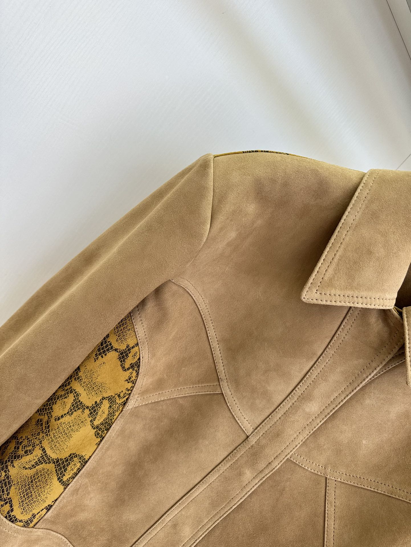 Snakeskin Suede Leather Jacket for Women - Fitted Waist, Unique Design 9 i1755766339 79 7
