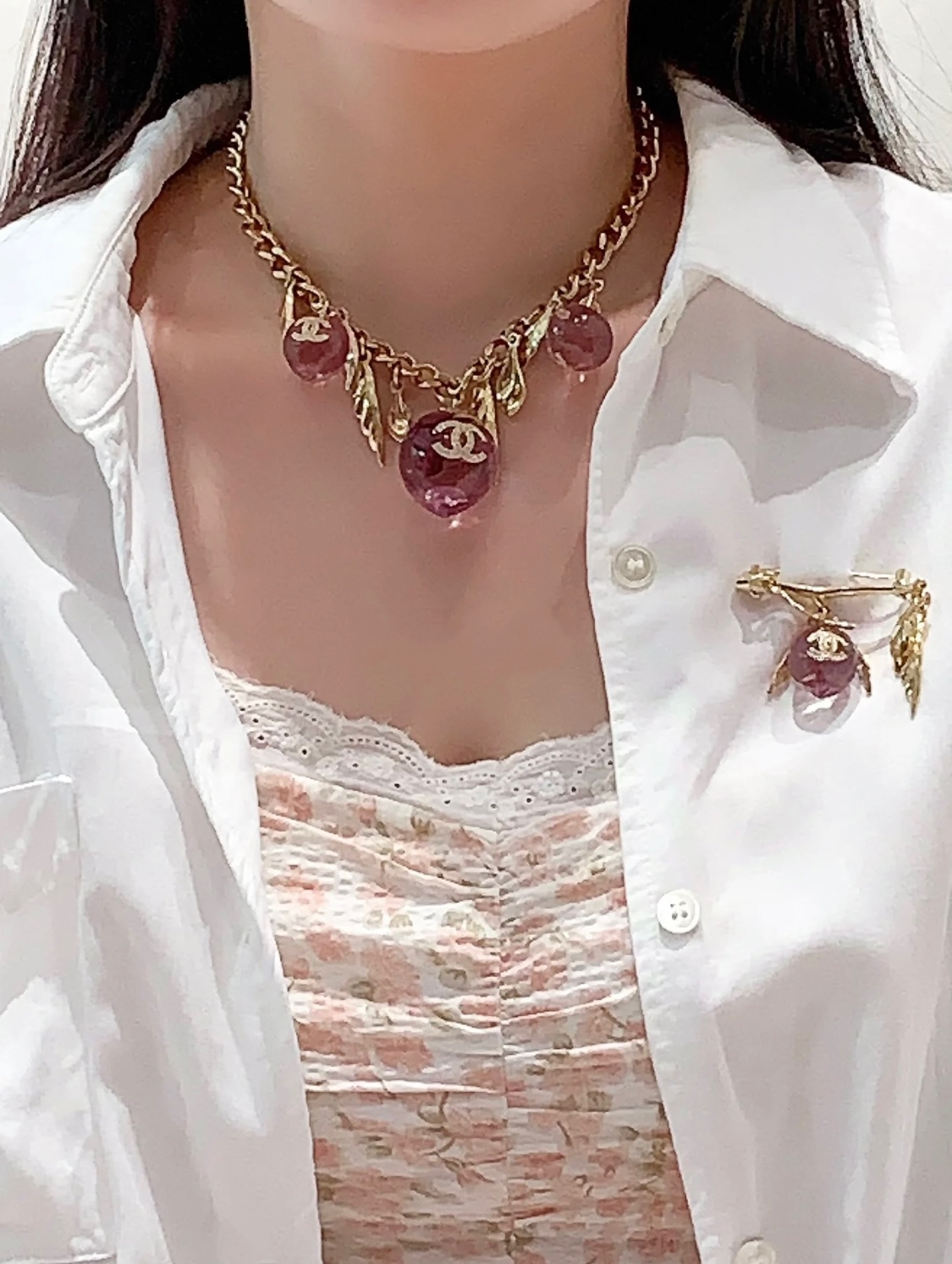 XN92 65 65香奈儿Chanel小香风时尚气质甜美透明粉红色水蜜桃子金属叶子胸针 黄铜材料 重约1