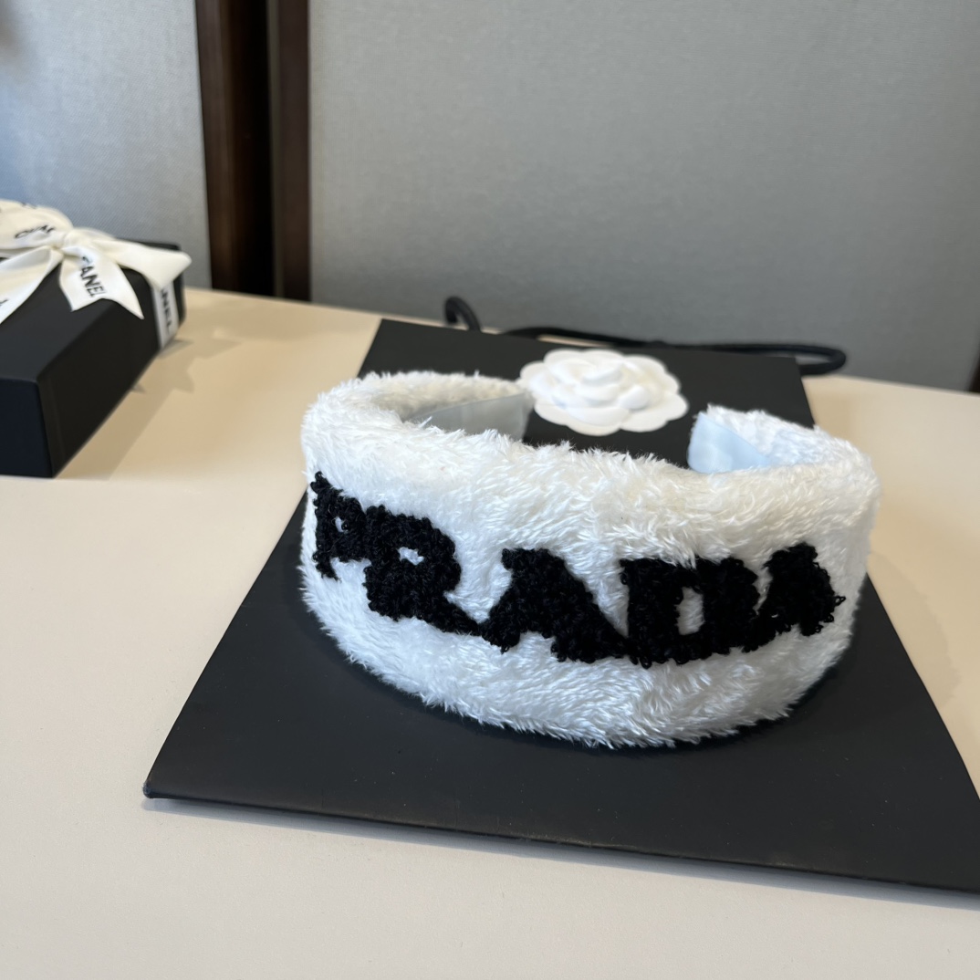 🆕

PRADA普拉达发箍