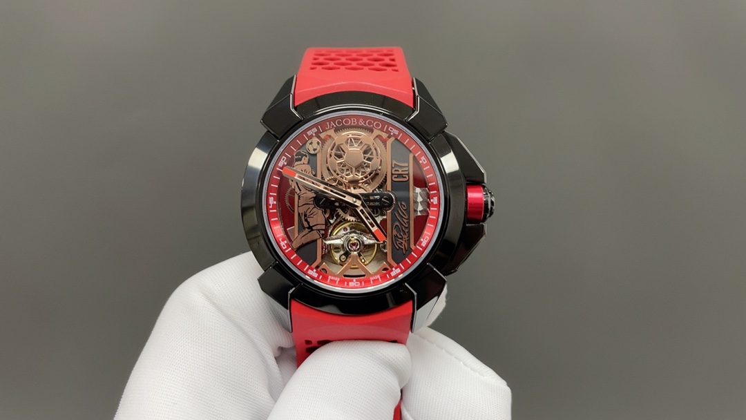 NO:384802,TW's new product launch Jacob & Co. Czech Leopard xCR7 C Ronaldo CR7 co-branded custom limited edition Czech Leopard TW exclusively launched to create the strongest 1:1 perfect replica, parameters synchronized with the genuine product Size: 44mm 12.45mm uses a 316L stainless steel case, each angle is carefully polished, matched with imported JR2301 fully automatic mechanical movement, wear-resistant and durable sapphire glass mirror, imported fluoroelastic strap, 316L stainless steel pin buckle, hollow dial adopts complex engraving technology, making the dial more three-dimensional. The classic movement of the Ronaldo wearing the No. 7 jersey, highly highlights the special features of the joint model, and the autograph on the right also uses multiple layers of complex crafts to make this watch exquisitely present in front of you, jacob & co19860909TW新品首发Jacob & Co 捷克豹xCR7 C罗CR7联名定制限量版捷克豹TW独家首发打造最强1:1完美复刻,参数与正品同步 尺寸:44mm 12.45mm采用316L精钢表壳,每一个角度都是精心打磨而成,搭配进口JR2301全自动机械机芯,耐磨耐用蓝宝石玻璃镜面,进口氟橡胶表带,316L精钢针扣,镂空的表盘采用复杂的雕刻工艺,让表盘更加凸显立体感,左侧为穿着7号球衣的C罗名场面的经典动作,高度彰显了联名款的特别之处、右侧的亲笔签名也采用多层复杂工艺让这款腕表精致的呈现在你面前,,jacob & co,Watch