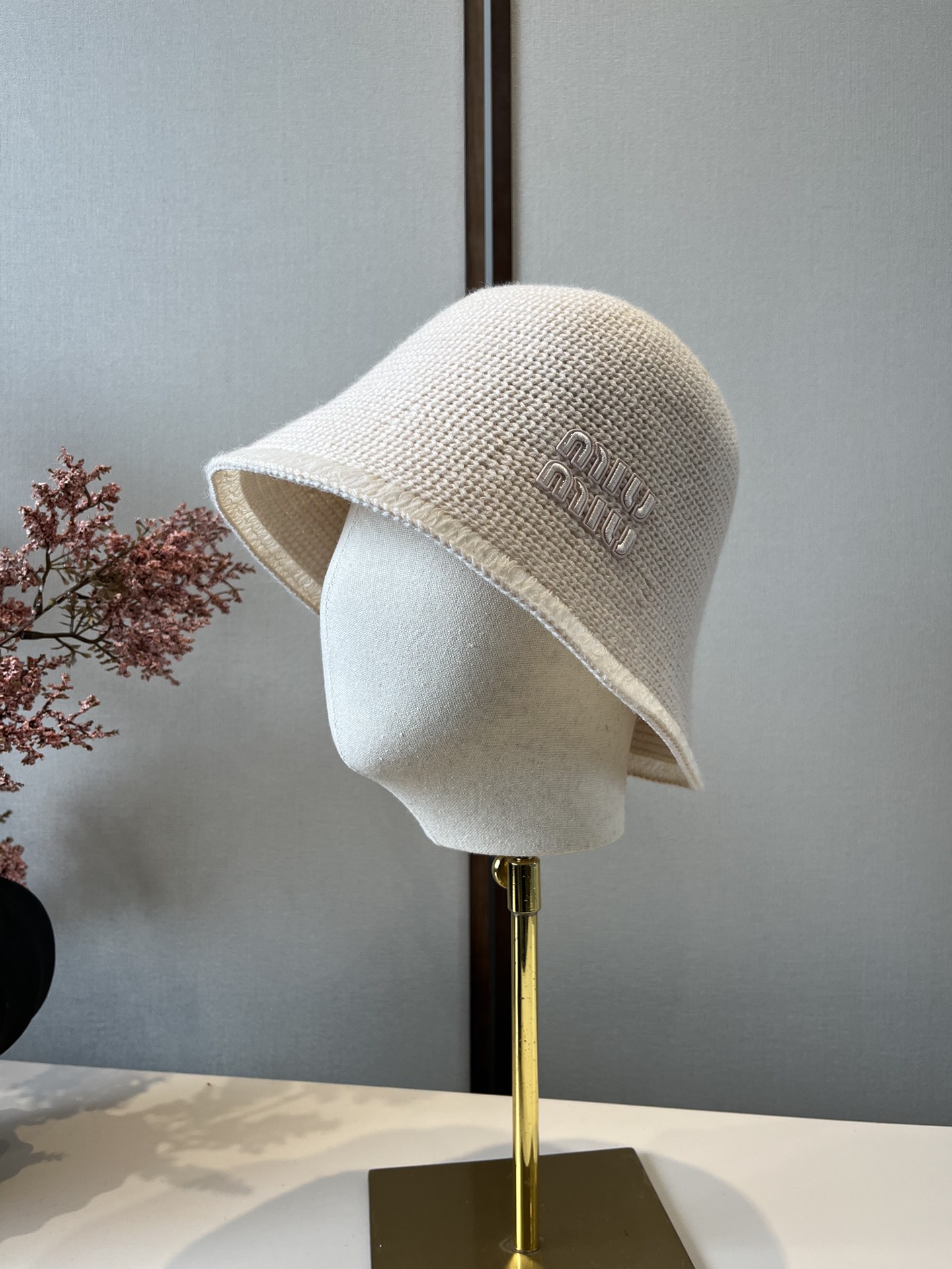 🆕

miumiu缪缪新款渔夫帽，头围57cm