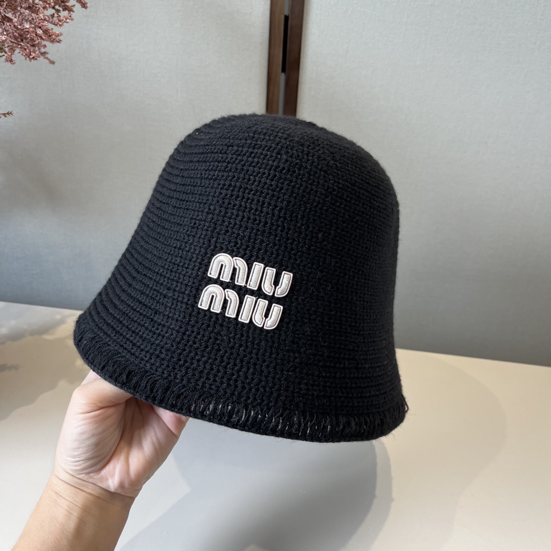 🆕

miumiu缪缪新款渔夫帽，头围57cm