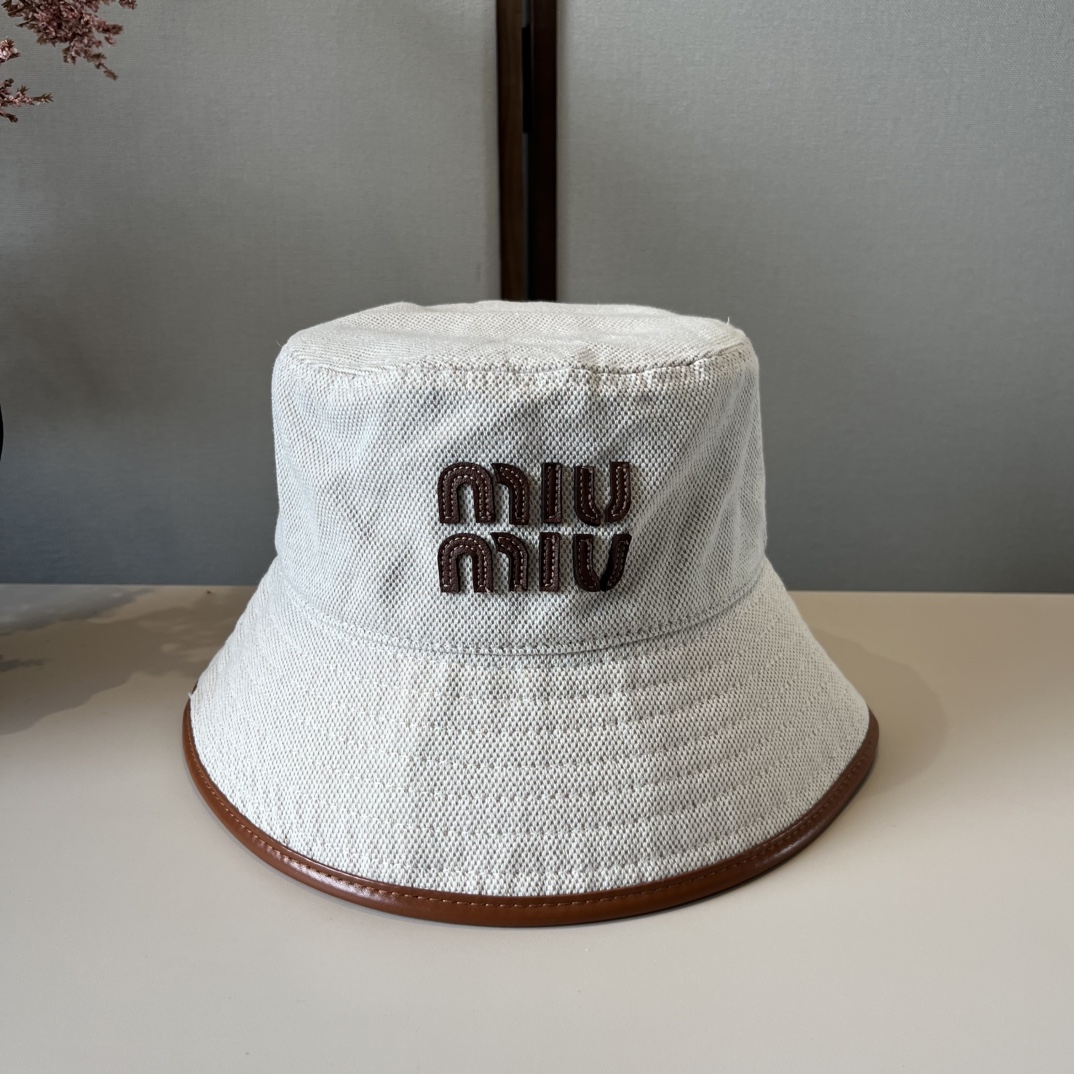 🆕
 
miumiu缪缪新款渔夫帽，头围57cm