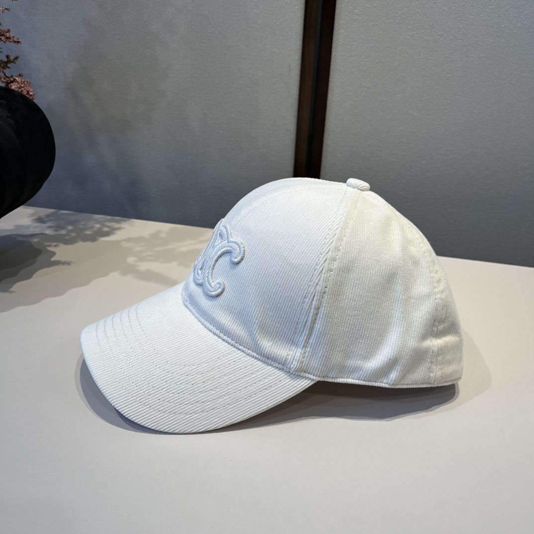 🆕

Celine赛琳新款鸭舌帽,灯芯绒鸭棒球帽