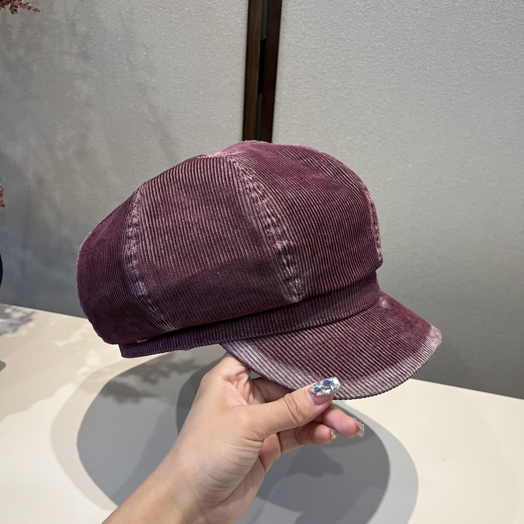 🆕

miumiu缪缪新款鸭舌画家帽，头围57cm