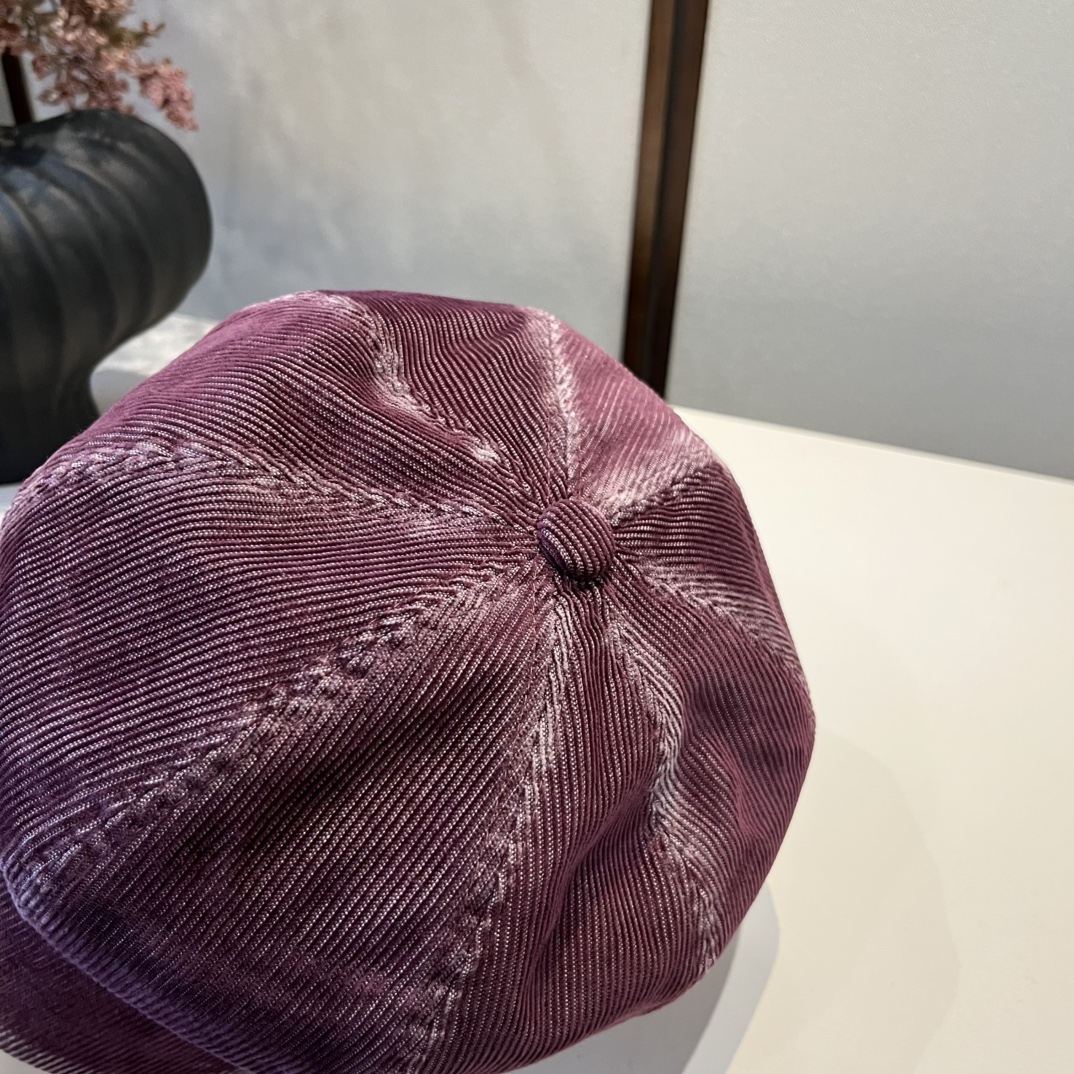 🆕

miumiu缪缪新款鸭舌画家帽，头围57cm