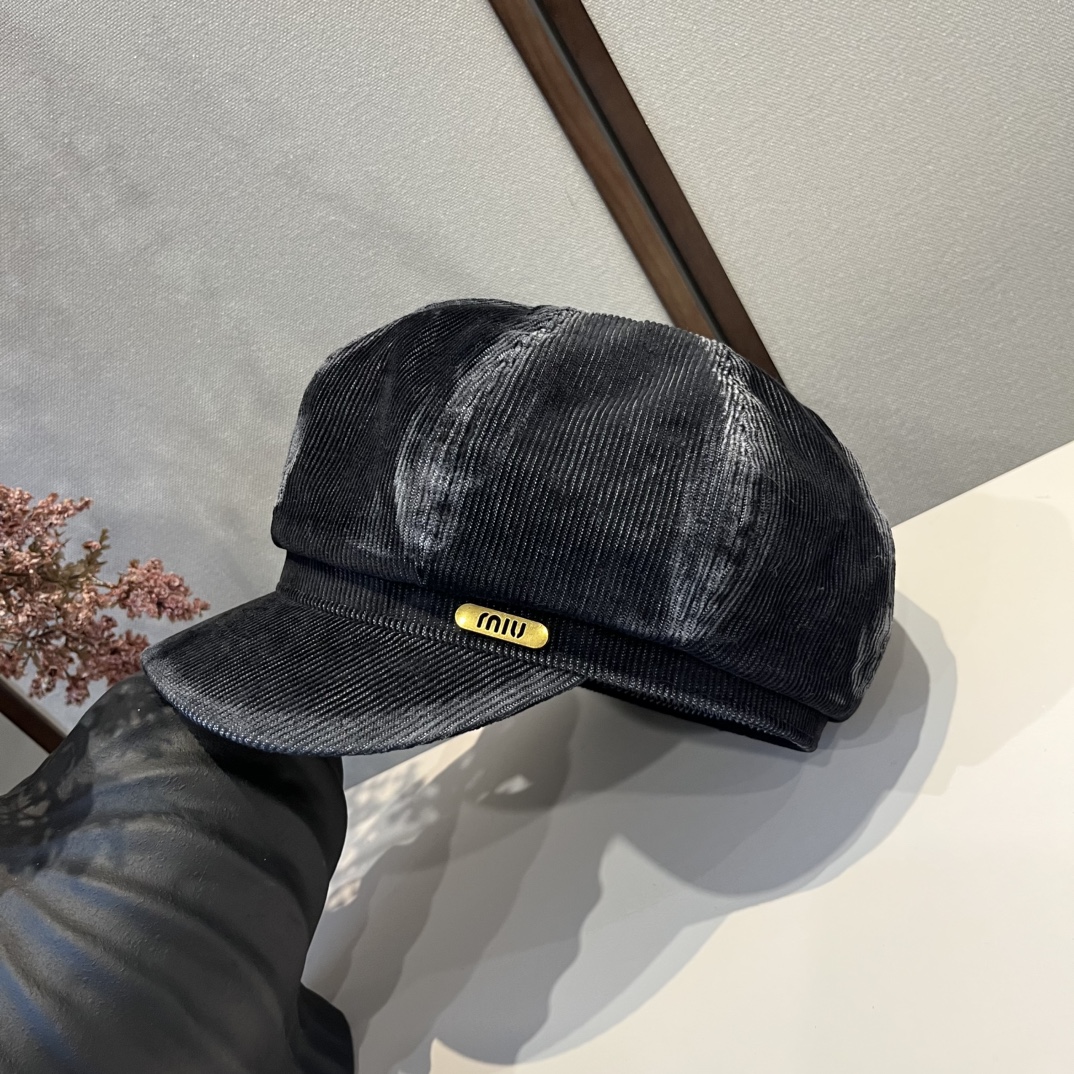 🆕

miumiu缪缪新款鸭舌画家帽，头围57cm
