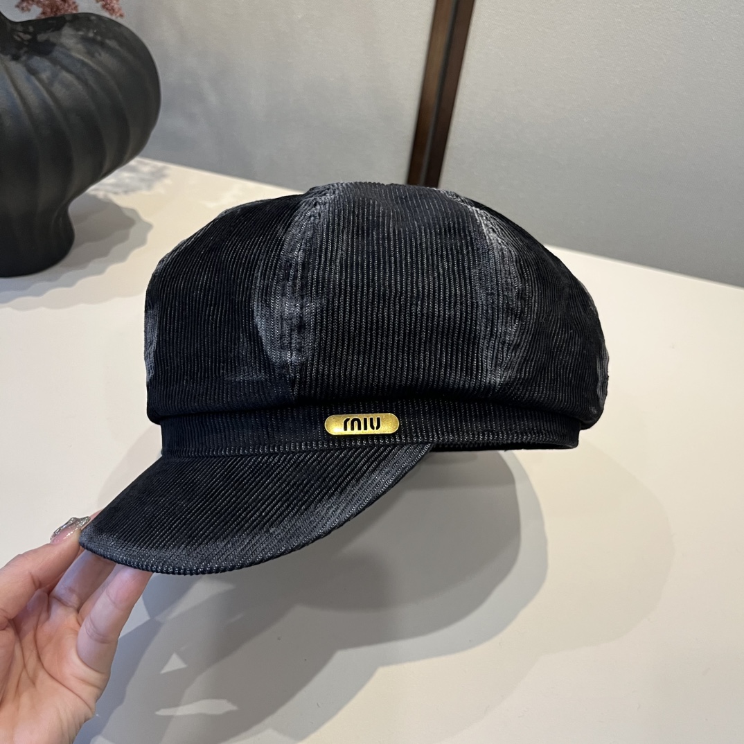 🆕

miumiu缪缪新款鸭舌画家帽，头围57cm