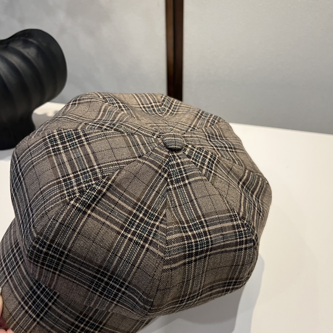 🆕

巴宝莉新款鸭舌画家帽，头围57cm