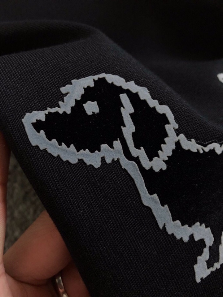  THOM BROWNE 汤姆布朗 TB 25ss春夏顶级黑色小狗织带融合经典短袖圆领T恤，精致工艺面料