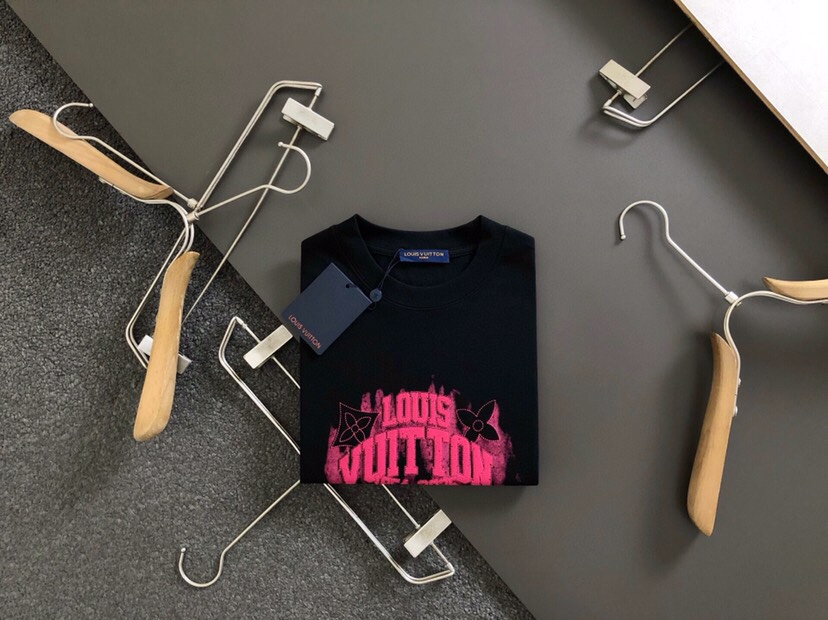 Louis Vuitton 路易威登 LV 驴家25ss春夏顶级黑色印花重磅经典短袖圆领T恤，精致工艺面