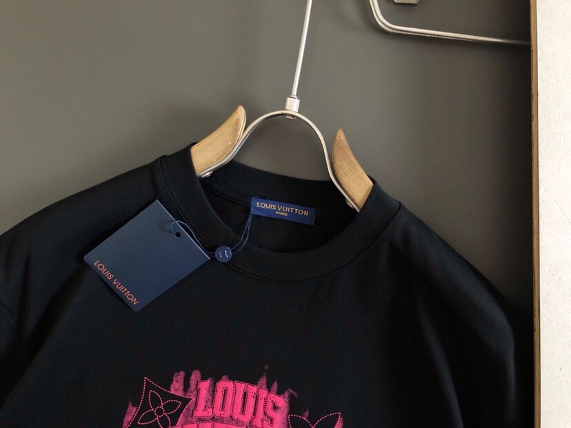 Louis Vuitton 路易威登 LV 驴家25ss春夏顶级黑色印花重磅经典短袖圆领T恤，精致工艺面
