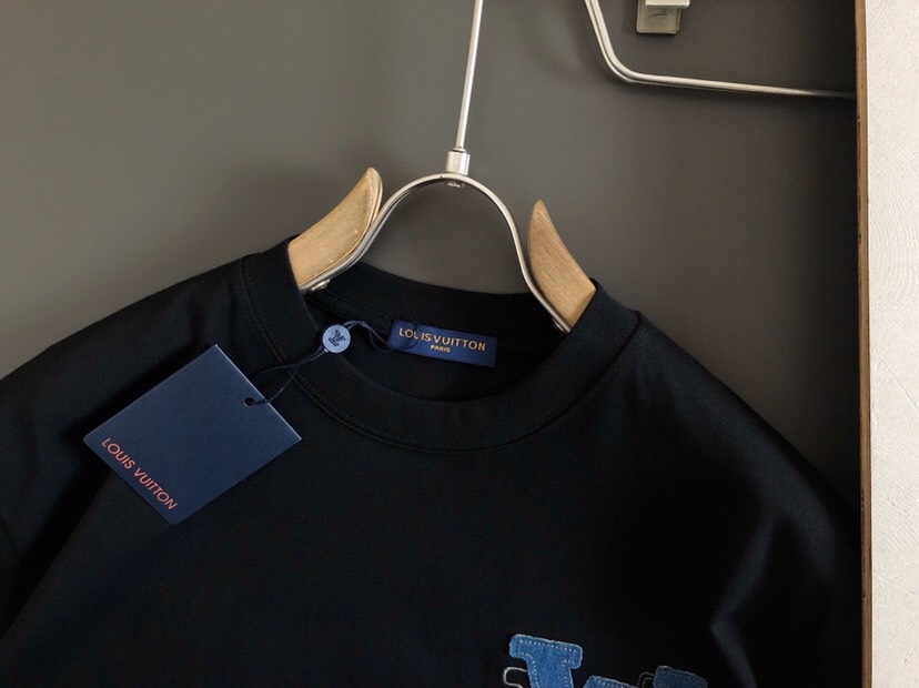  Louis Vuitton 路易威登 LV 驴牌25ss春夏顶级贴布绣经典短袖圆领T恤，精致工艺面料，