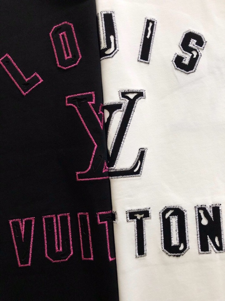  Louis Vuitton 路易威登 LV 驴牌25ss春夏顶级刺绣前后幅对应经典短袖圆领T恤、精致工