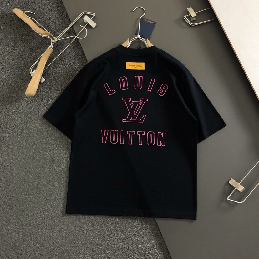  Louis Vuitton 路易威登 LV 驴牌25ss春夏顶级刺绣前后幅对应经典短袖圆领T恤、精致工