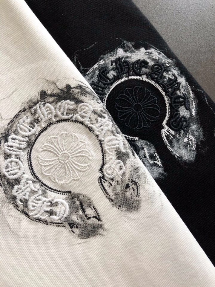  Louis Vuitton 路易威登 LV 驴牌25ss春夏顶级梵文刺绣经典短袖圆领T恤，精致工艺面料