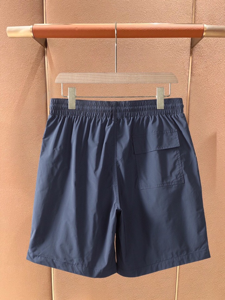  Loro Piana 诺悠翩雅lP🆕 夏季新品男士休闲🏖️沙滩短裤，每个颜色都有固定包装，内衬全包网布