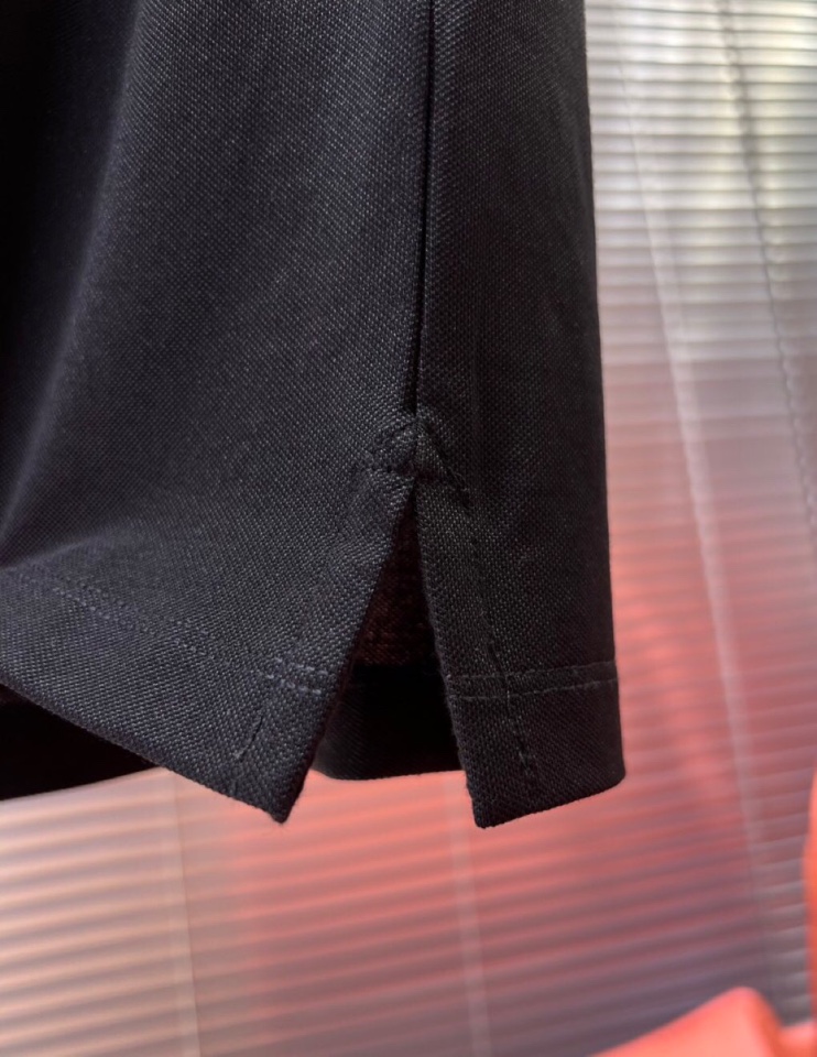  Gucci 古奇25春夏新款男士撞色珠地网眼棉短袖翻领T恤Polo衫，原版珠地棉面料，可商务可休闲！2