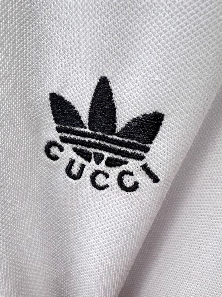  Gucci 古奇25春夏新款男士撞色珠地网眼棉短袖翻领T恤Polo衫，原版珠地棉面料，可商务可休闲！2