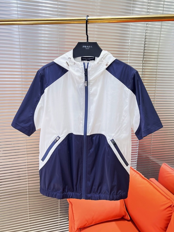  Dolce & Gabbana 杜嘉班纳2025春夏新品 十足腔调 上身非常的赞 超有型 绝对是吸引回