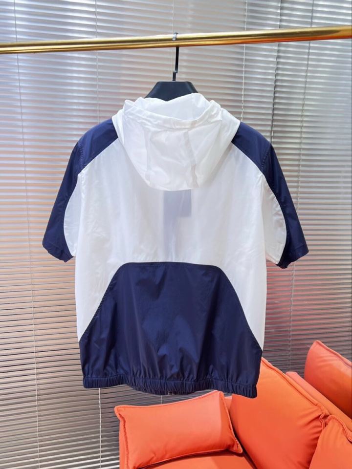  Dolce & Gabbana 杜嘉班纳2025春夏新品 十足腔调 上身非常的赞 超有型 绝对是吸引回