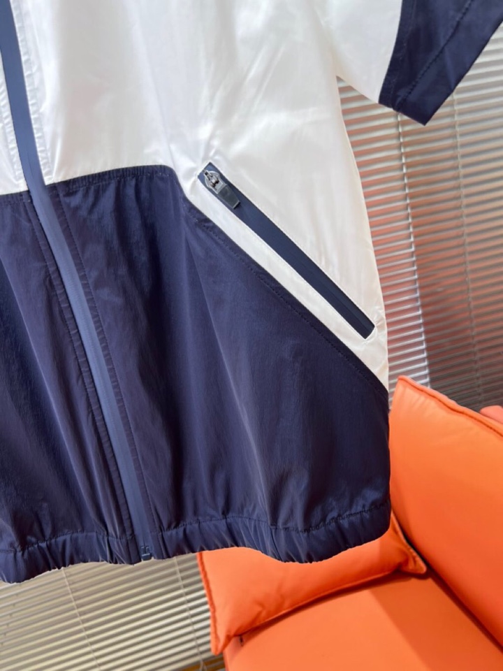  Dolce & Gabbana 杜嘉班纳2025春夏新品 十足腔调 上身非常的赞 超有型 绝对是吸引回