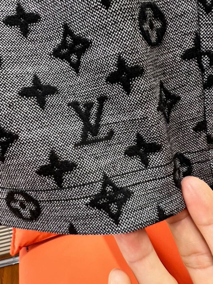  Louis Vuitton 路易威登LV 驴牌2025春夏最新款男女同款情侣款休闲短裤，定制老花log