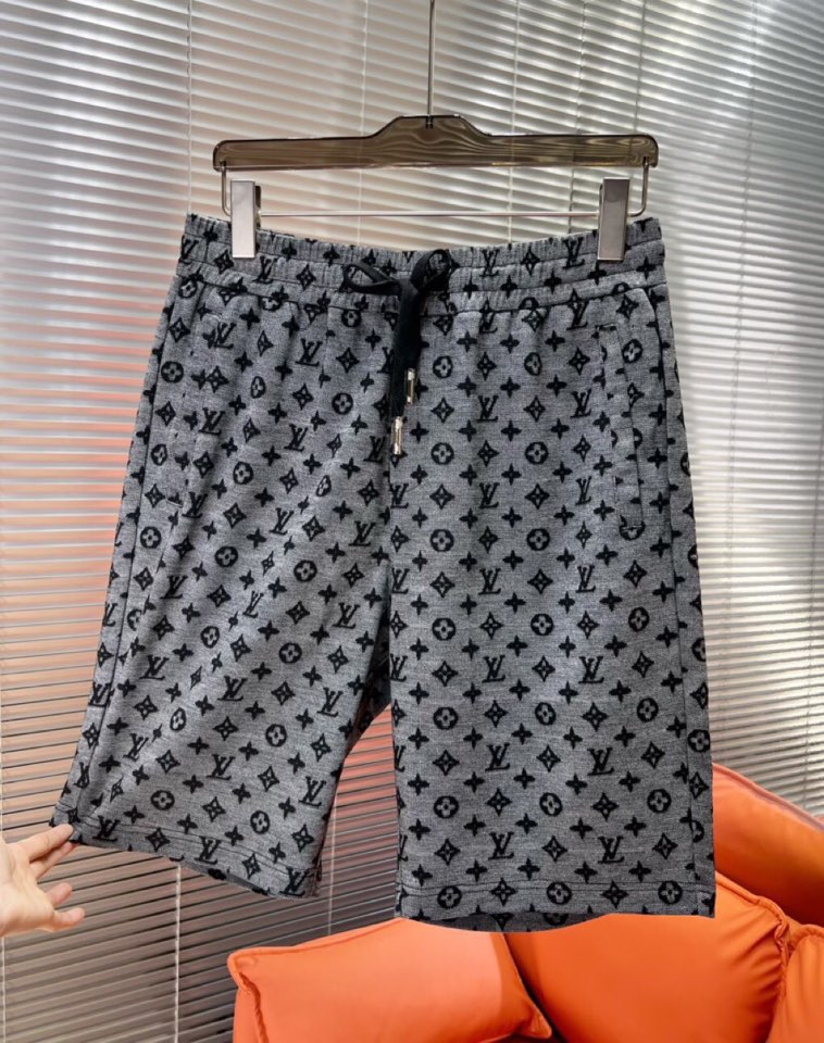  Louis Vuitton 路易威登LV 驴牌2025春夏最新款男女同款情侣款休闲短裤，定制老花log