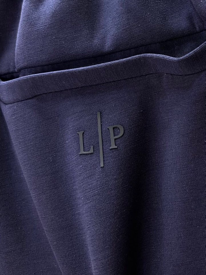  Loro Piana 诺悠翩雅lP🆕 新品经典时尚男士休闲裤，简约时尚老钱风单品设计，天丝棉+聚酯纤维