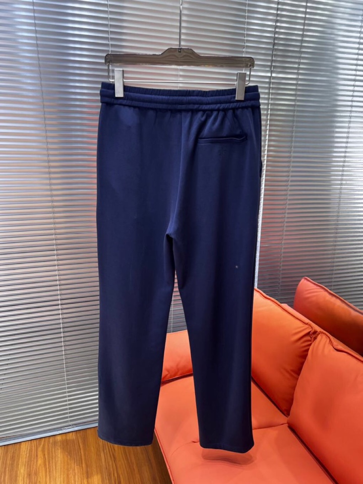  Loro Piana 诺悠翩雅lP🆕 新品经典时尚男士休闲裤，简约时尚老钱风单品设计，天丝棉+聚酯纤维