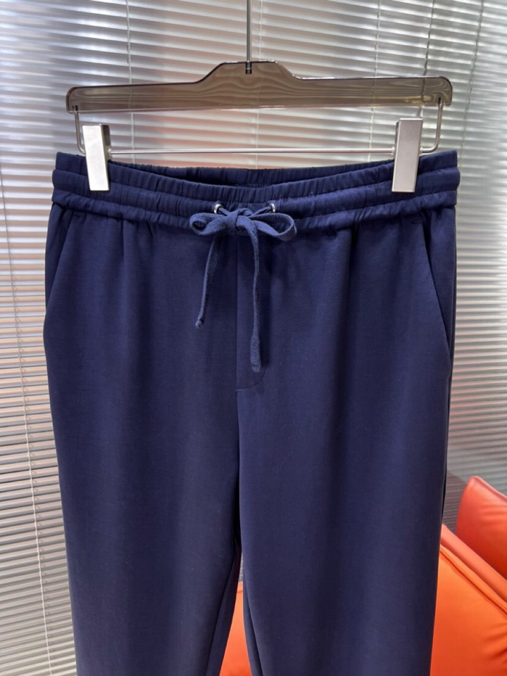  Loro Piana 诺悠翩雅lP🆕 新品经典时尚男士休闲裤，简约时尚老钱风单品设计，天丝棉+聚酯纤维