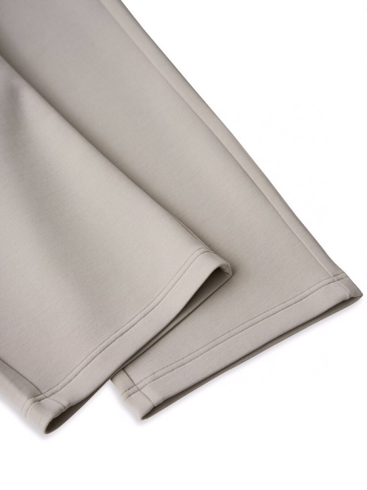  ARMANI阿玛尼2025秋冬休闲松弛系列休闲裤，370克重柔感果冻棉，弹力很好，空气层结构饱满但是不