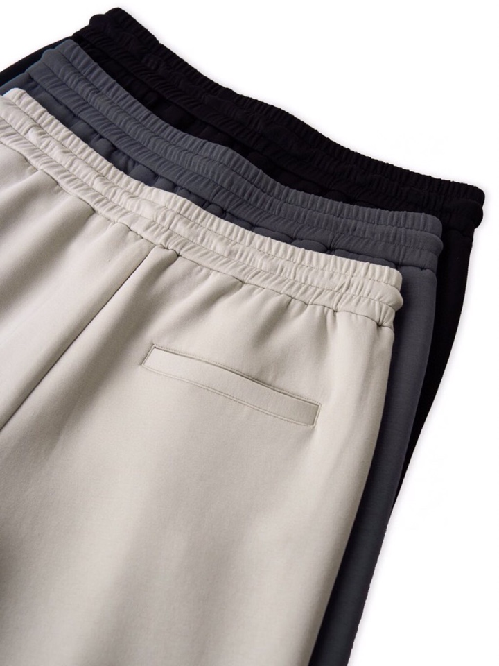  ARMANI阿玛尼2025秋冬休闲松弛系列休闲裤，370克重柔感果冻棉，弹力很好，空气层结构饱满但是不