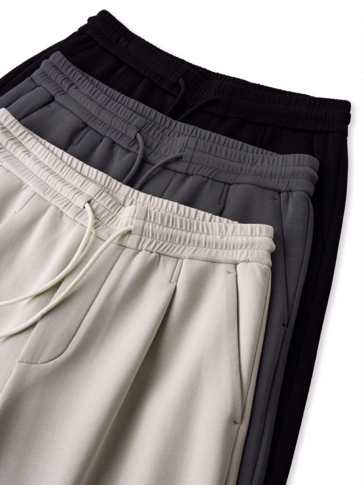  ARMANI阿玛尼2025秋冬休闲松弛系列休闲裤，370克重柔感果冻棉，弹力很好，空气层结构饱满但是不