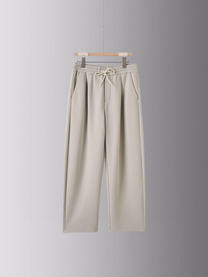  ARMANI阿玛尼2025秋冬休闲松弛系列圆领卫衣套装，370克重柔感果冻棉，像被云朵轻轻托住。弹力很