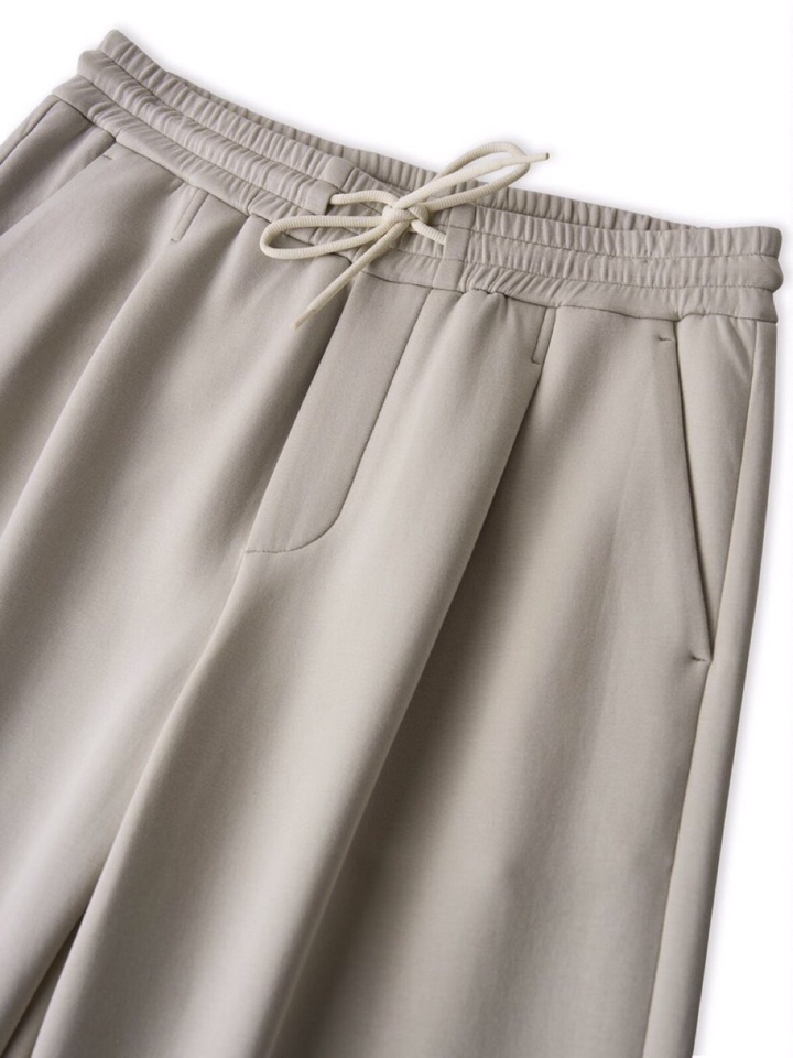  ARMANI阿玛尼2025秋冬休闲松弛系列圆领卫衣套装，370克重柔感果冻棉，像被云朵轻轻托住。弹力很