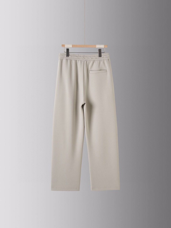  ARMANI阿玛尼2025秋冬休闲松弛系列圆领卫衣套装，370克重柔感果冻棉，像被云朵轻轻托住。弹力很