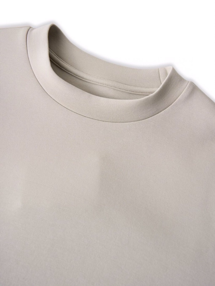  ARMANI阿玛尼2025秋冬休闲松弛系列圆领卫衣套装，370克重柔感果冻棉，像被云朵轻轻托住。弹力很