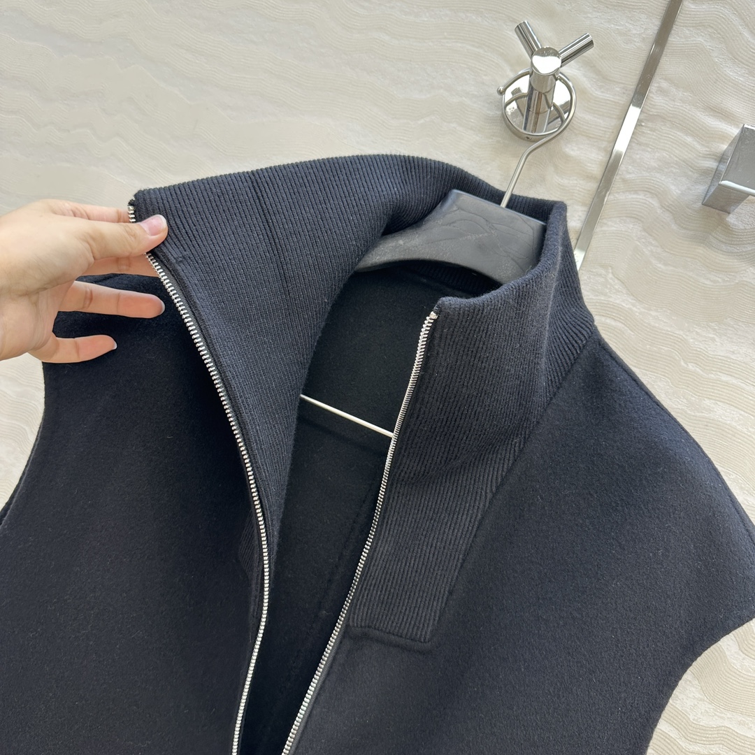 Elegant Wool Cashmere Vest: Sophisticated Sleeveless Outerwear for Women 8 i1755801932 2538 4