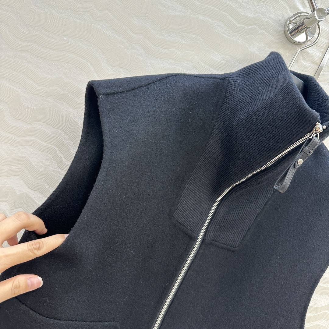 Elegant Wool Cashmere Vest: Sophisticated Sleeveless Outerwear for Women 6 i1755801932 899 2