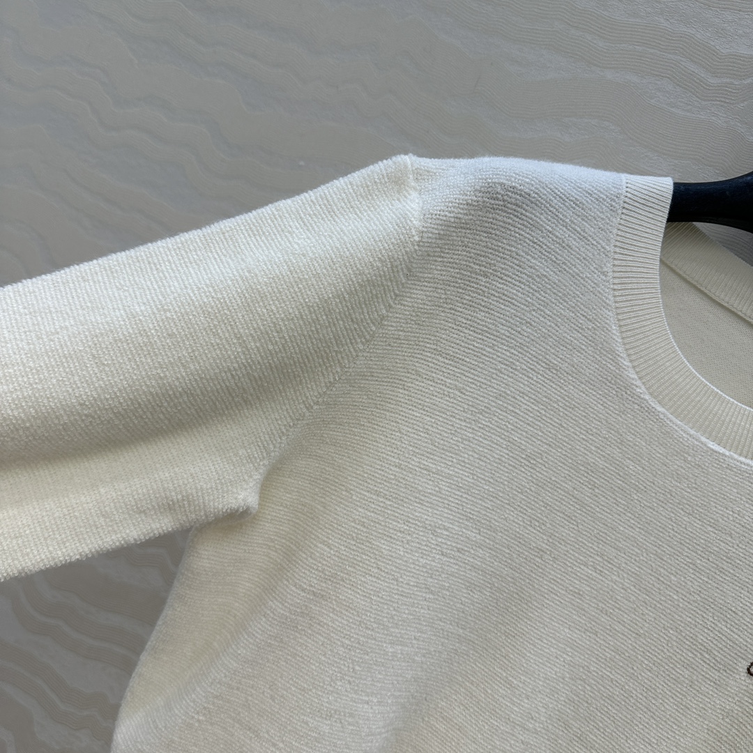 Loewe Embroidered Logo Round Neck Wool Sweater - Soft, Comfortable, Stylish 6 i1755804589 8856 4