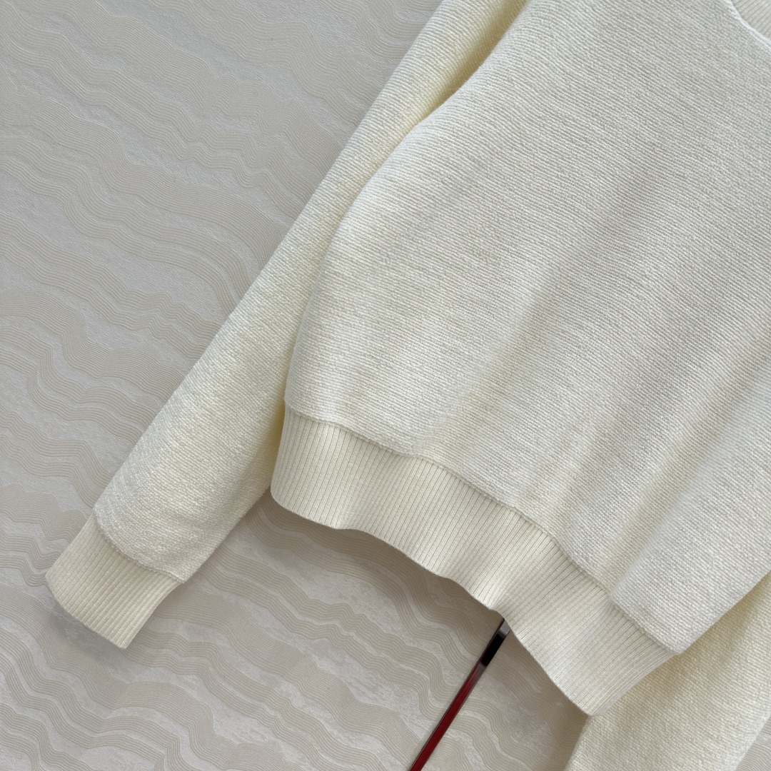 Loewe Embroidered Logo Round Neck Wool Sweater - Soft, Comfortable, Stylish 7 i1755804589 9097 5